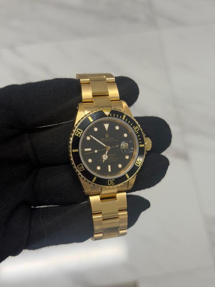 Rolex Submariner Date 16618 Black Dial Yellow Gold 40mm