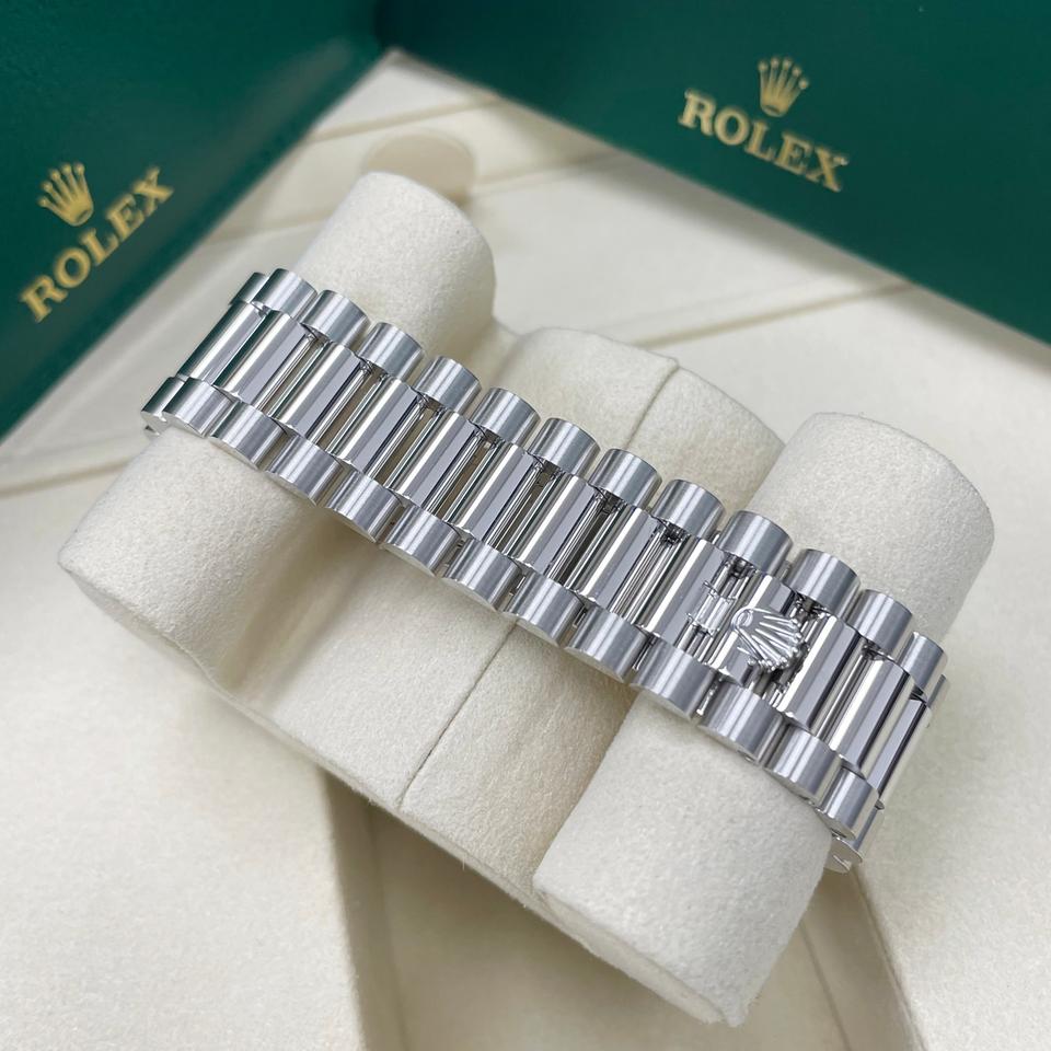 Rolex Day-Date 40 Ice Blue Roman Dial Platinum 228236 2025 Full Set