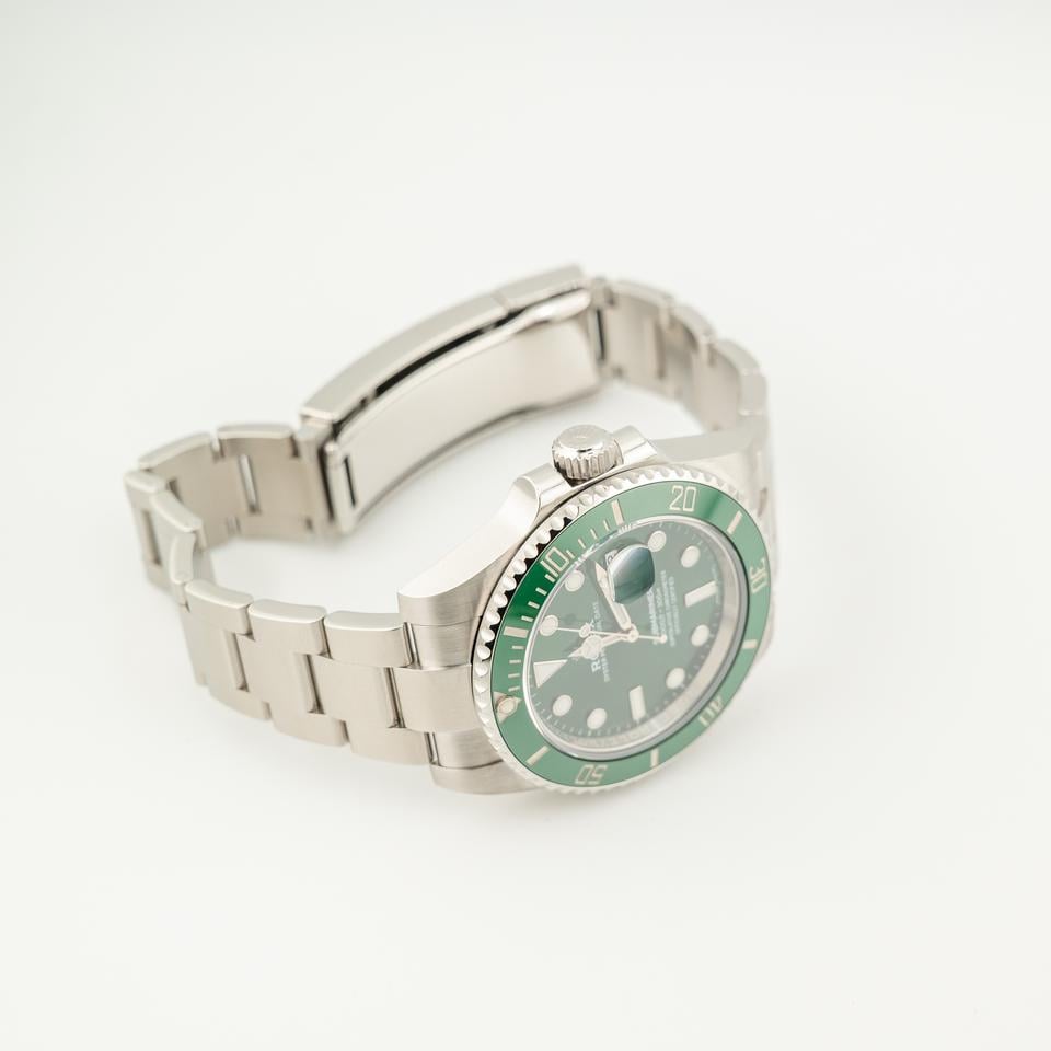 Rolex Submariner Date Hulk 116610LV Green Dial