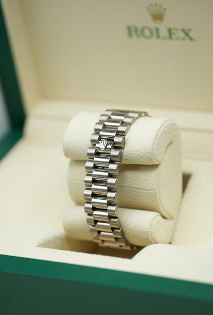 Rolex Day-Date 36 Grey Jubilee Diamond Dial White Gold 18239 1990 Full Set