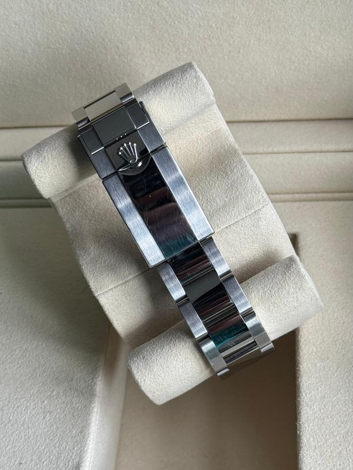 Rolex Yacht-Master 40 Blue Dial Steel 126622 2025 Full Set